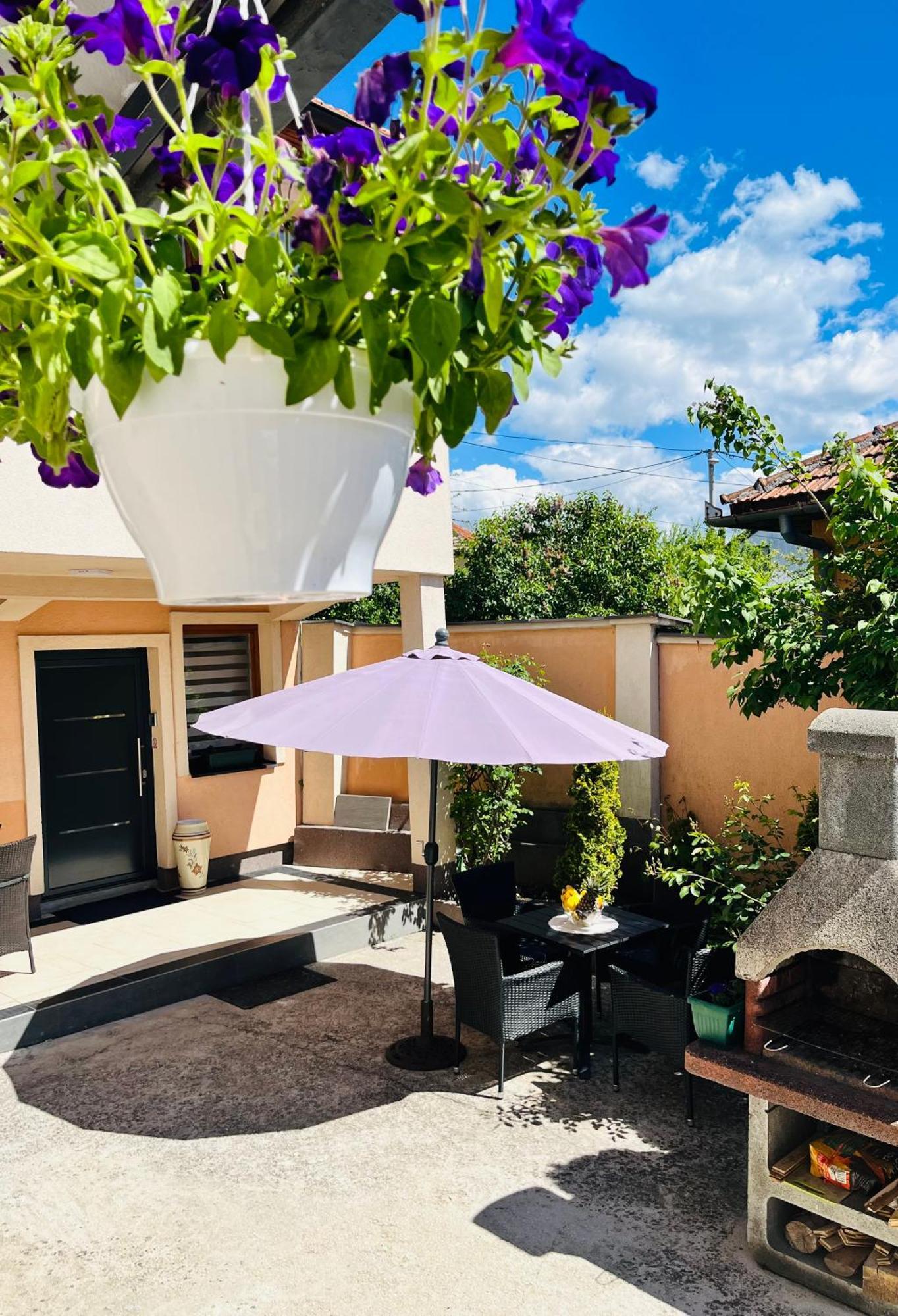 Apartman Irma Sweet SJJ Exterior foto